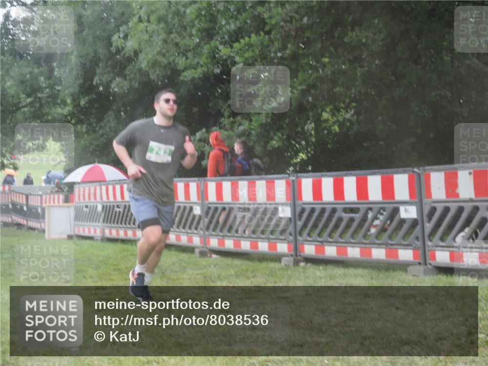 21.06.2025 - 27. Vierlanden-Triathlon KatJ http://msf.ph/oto/8038536 15.06.2025 14:21:20 Ziel 742, 1205, 1238 meine-sportfotos.de