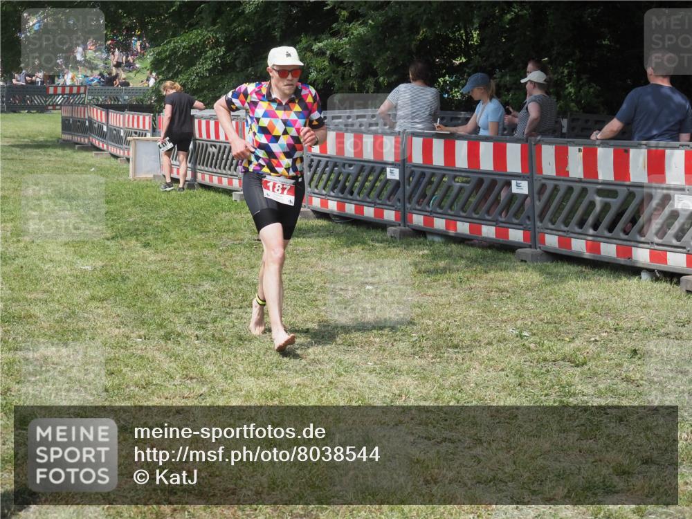 21.06.2025 - 27. Vierlanden-Triathlon KatJ http://msf.ph/oto/8038544 15.06.2025 11:32:51 Schwimmen  meine-sportfotos.de