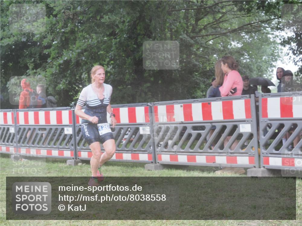 21.06.2025 - 27. Vierlanden-Triathlon KatJ http://msf.ph/oto/8038558 15.06.2025 14:21:26 Ziel 1205, 1238, 1291 meine-sportfotos.de