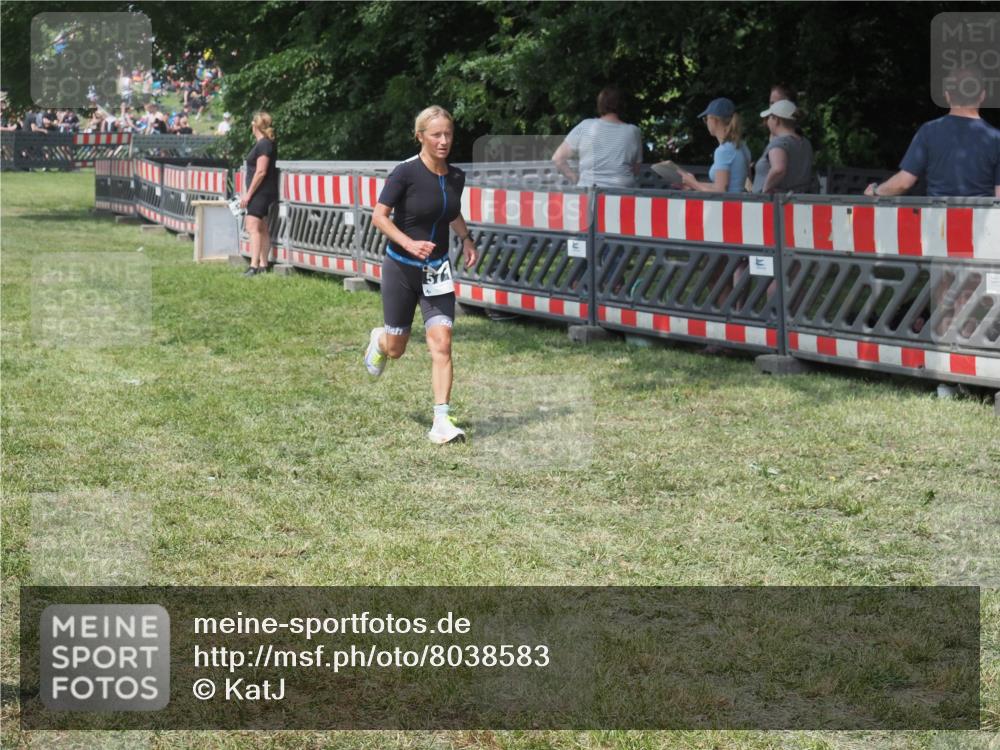 21.06.2025 - 27. Vierlanden-Triathlon KatJ http://msf.ph/oto/8038583 15.06.2025 11:32:56 Schwimmen  meine-sportfotos.de