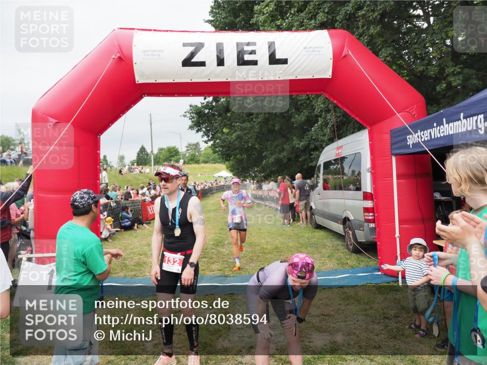 21.06.2025 - 27. Vierlanden-Triathlon MichiJ http://msf.ph/oto/8038594 15.06.2026 13:18:00 Ziel 132, 196, 816 meine-sportfotos.de