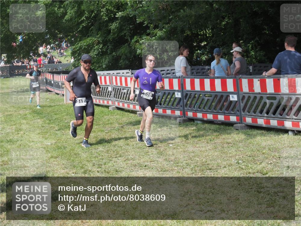 21.06.2025 - 27. Vierlanden-Triathlon KatJ http://msf.ph/oto/8038609 15.06.2025 11:33:10 Schwimmen  meine-sportfotos.de