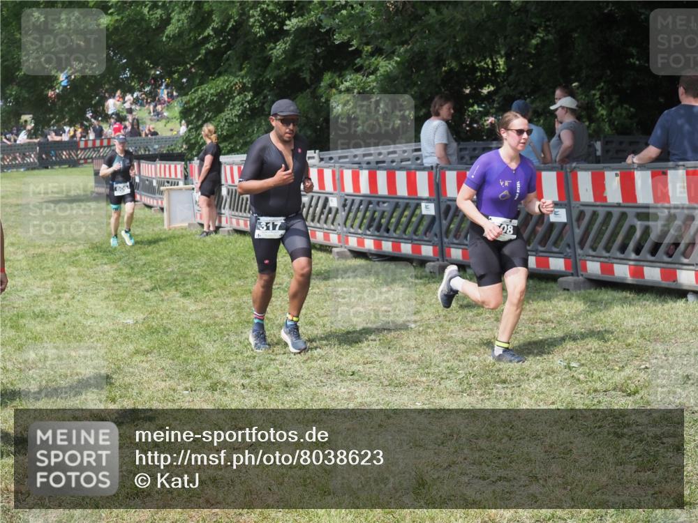 21.06.2025 - 27. Vierlanden-Triathlon KatJ http://msf.ph/oto/8038623 15.06.2025 11:33:11 Schwimmen  meine-sportfotos.de