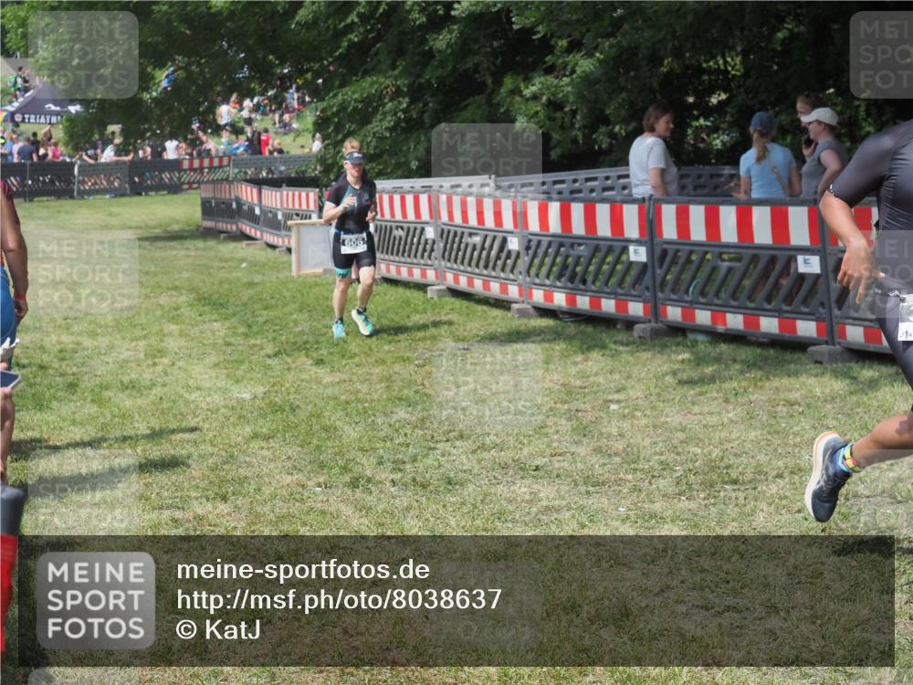 21.06.2025 - 27. Vierlanden-Triathlon KatJ http://msf.ph/oto/8038637 15.06.2025 11:33:12 Schwimmen  meine-sportfotos.de