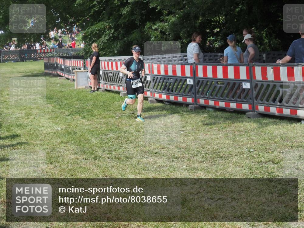 21.06.2025 - 27. Vierlanden-Triathlon KatJ http://msf.ph/oto/8038655 15.06.2025 11:33:13 Schwimmen  meine-sportfotos.de