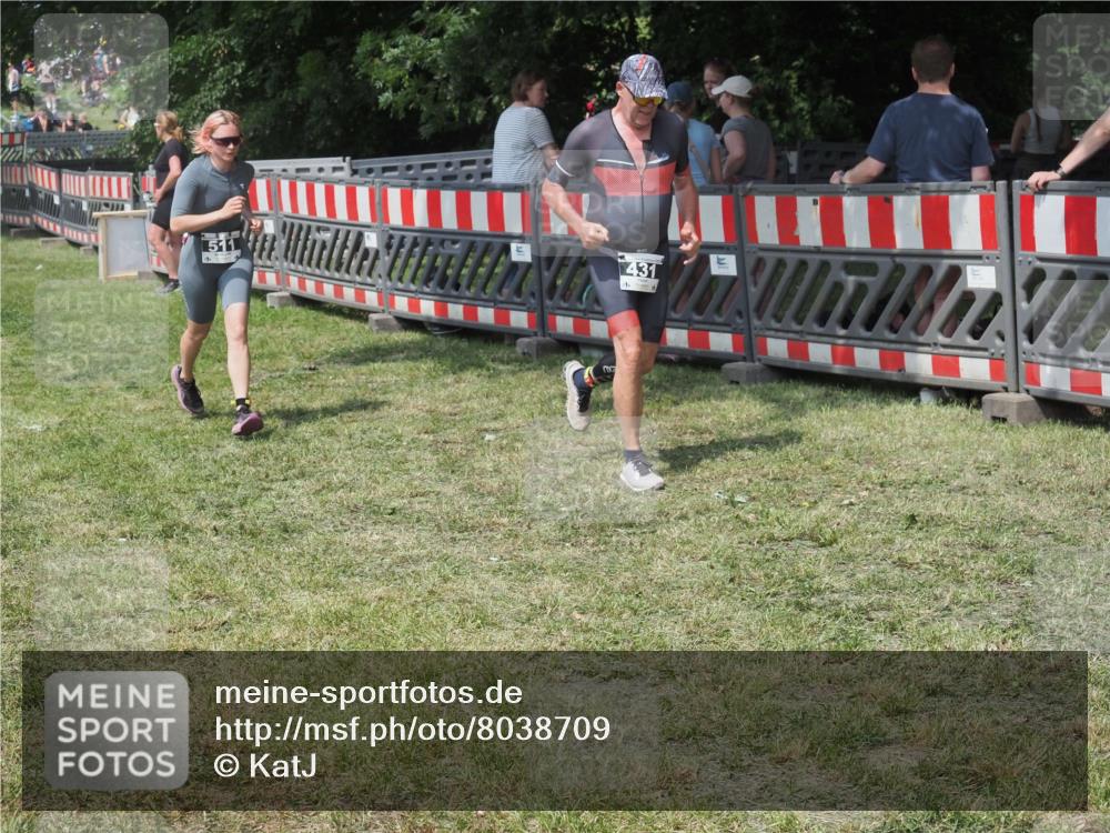 21.06.2025 - 27. Vierlanden-Triathlon KatJ http://msf.ph/oto/8038709 15.06.2025 11:33:28 Schwimmen  meine-sportfotos.de