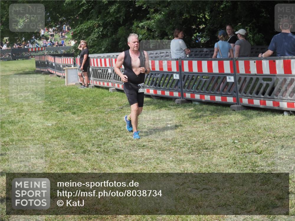 21.06.2025 - 27. Vierlanden-Triathlon KatJ http://msf.ph/oto/8038734 15.06.2025 11:33:37 Schwimmen  meine-sportfotos.de
