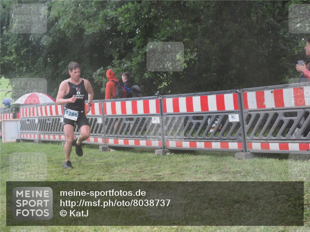 21.06.2025 - 27. Vierlanden-Triathlon KatJ http://msf.ph/oto/8038737 15.06.2025 14:21:49 Ziel 1251, 1266 meine-sportfotos.de