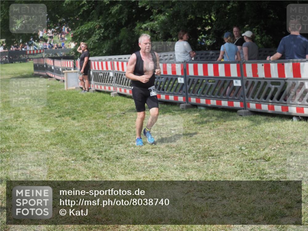 21.06.2025 - 27. Vierlanden-Triathlon KatJ http://msf.ph/oto/8038740 15.06.2025 11:33:37 Schwimmen  meine-sportfotos.de