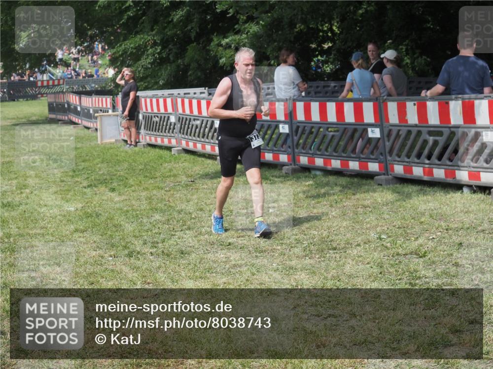 21.06.2025 - 27. Vierlanden-Triathlon KatJ http://msf.ph/oto/8038743 15.06.2025 11:33:37 Schwimmen  meine-sportfotos.de