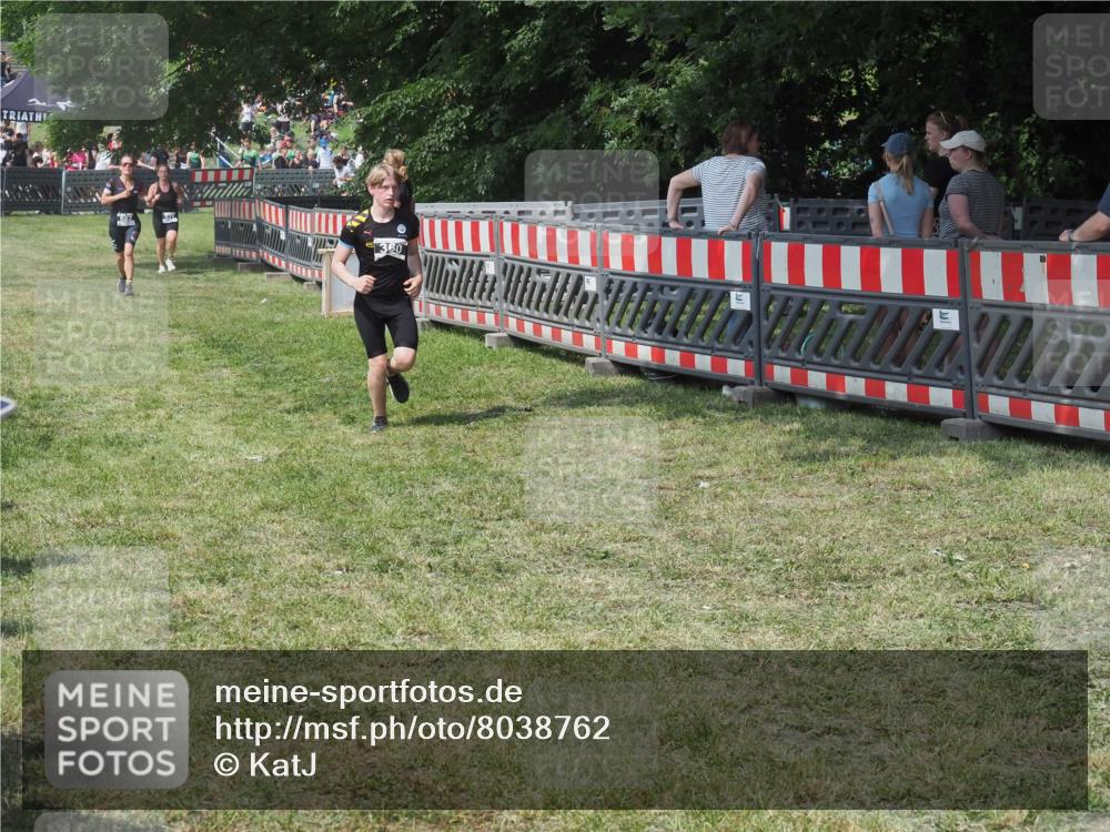 21.06.2025 - 27. Vierlanden-Triathlon KatJ http://msf.ph/oto/8038762 15.06.2025 11:33:59 Schwimmen  meine-sportfotos.de