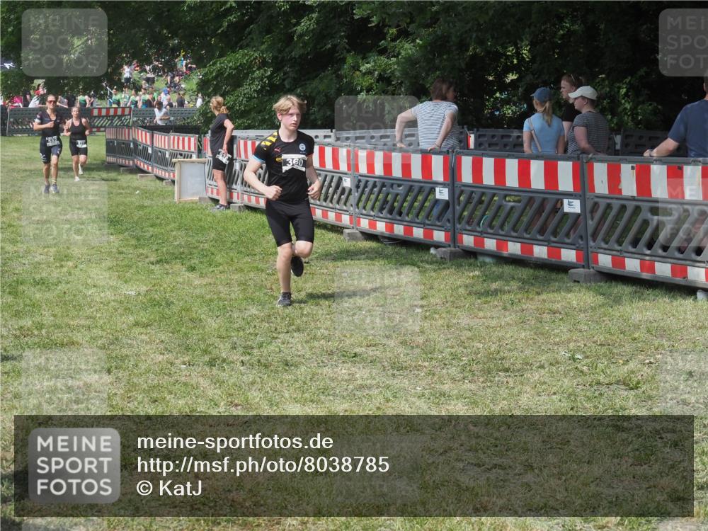 21.06.2025 - 27. Vierlanden-Triathlon KatJ http://msf.ph/oto/8038785 15.06.2025 11:34:00 Schwimmen  meine-sportfotos.de