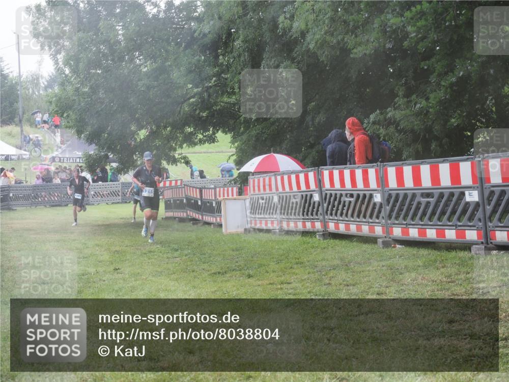 21.06.2025 - 27. Vierlanden-Triathlon KatJ http://msf.ph/oto/8038804 15.06.2025 14:21:58 Ziel 1215, 1263, 1315 meine-sportfotos.de