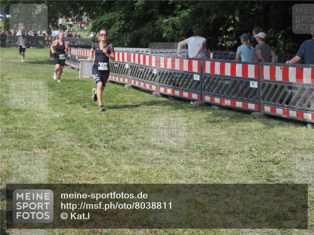 21.06.2025 - 27. Vierlanden-Triathlon KatJ http://msf.ph/oto/8038811 15.06.2025 11:34:03 Schwimmen  meine-sportfotos.de