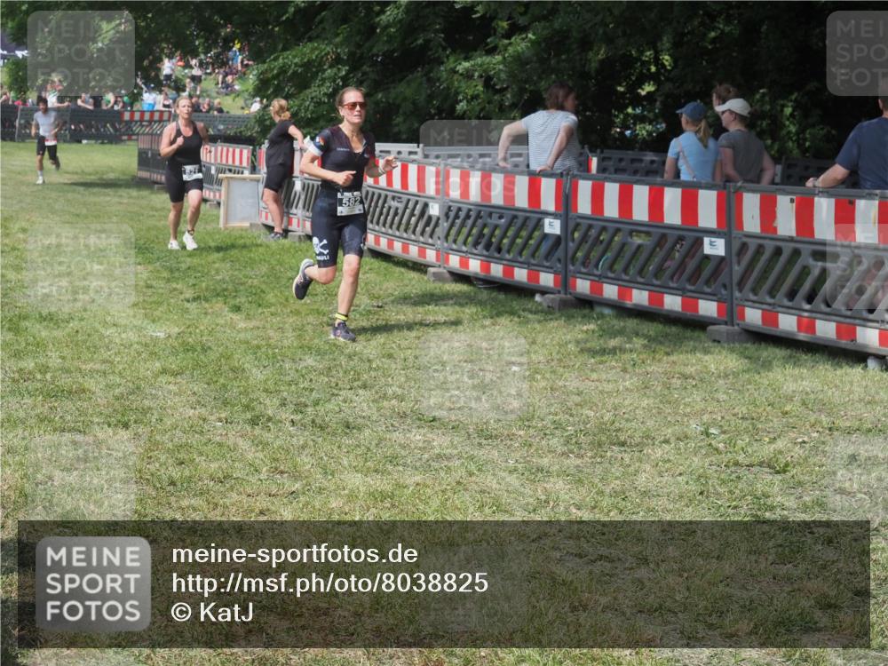 21.06.2025 - 27. Vierlanden-Triathlon KatJ http://msf.ph/oto/8038825 15.06.2025 11:34:03 Schwimmen  meine-sportfotos.de