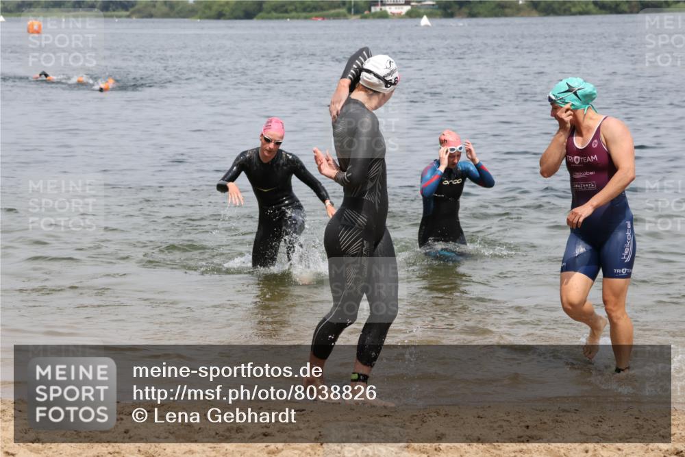21.06.2025 - 27. Vierlanden-Triathlon Lena Gebhardt http://msf.ph/oto/8038826 15.06.2025 12:29:15 Schwimmen 1065, 1066, 1067, 1068 meine-sportfotos.de