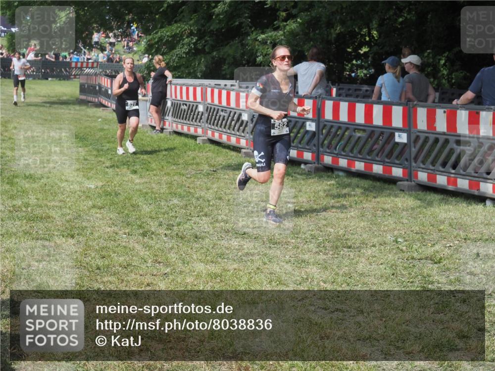 21.06.2025 - 27. Vierlanden-Triathlon KatJ http://msf.ph/oto/8038836 15.06.2025 11:34:04 Schwimmen  meine-sportfotos.de