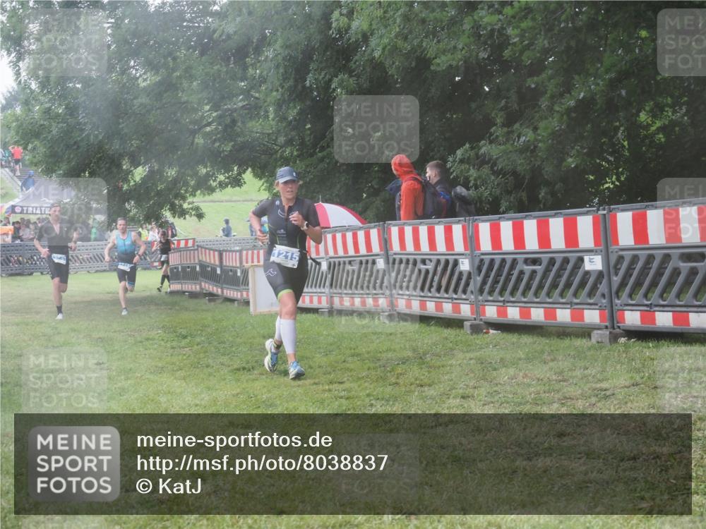 21.06.2025 - 27. Vierlanden-Triathlon KatJ http://msf.ph/oto/8038837 15.06.2025 14:22:00 Ziel 1201, 1215, 1263, 1315 meine-sportfotos.de