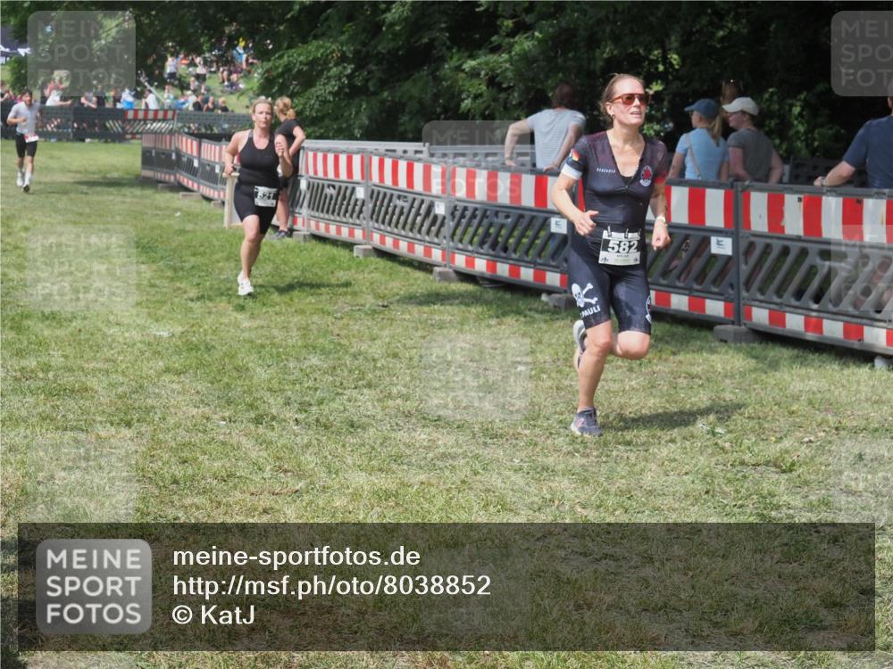 21.06.2025 - 27. Vierlanden-Triathlon KatJ http://msf.ph/oto/8038852 15.06.2025 11:34:04 Schwimmen  meine-sportfotos.de
