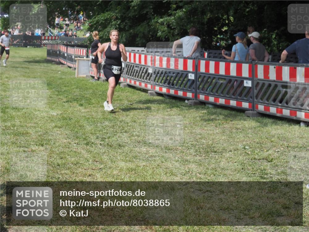 21.06.2025 - 27. Vierlanden-Triathlon KatJ http://msf.ph/oto/8038865 15.06.2025 11:34:05 Schwimmen  meine-sportfotos.de