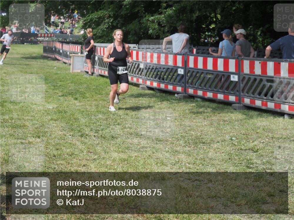 21.06.2025 - 27. Vierlanden-Triathlon KatJ http://msf.ph/oto/8038875 15.06.2025 11:34:05 Schwimmen  meine-sportfotos.de