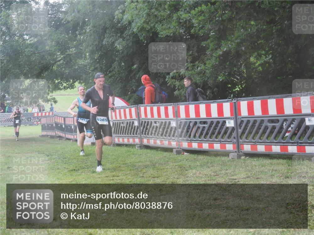 21.06.2025 - 27. Vierlanden-Triathlon KatJ http://msf.ph/oto/8038876 15.06.2025 14:22:02 Ziel 1201, 1215, 1263, 1315 meine-sportfotos.de