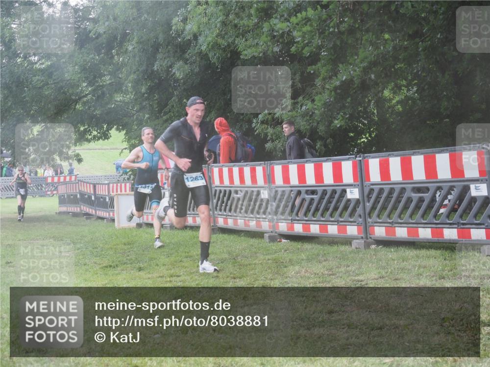 21.06.2025 - 27. Vierlanden-Triathlon KatJ http://msf.ph/oto/8038881 15.06.2025 14:22:03 Ziel 1201, 1215, 1263, 1315 meine-sportfotos.de
