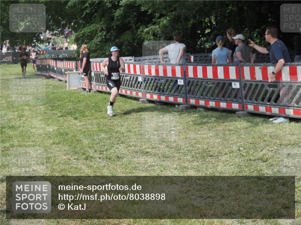 21.06.2025 - 27. Vierlanden-Triathlon KatJ http://msf.ph/oto/8038898 15.06.2025 11:34:26 Schwimmen  meine-sportfotos.de