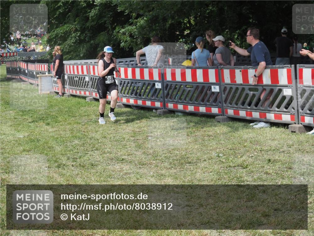 21.06.2025 - 27. Vierlanden-Triathlon KatJ http://msf.ph/oto/8038912 15.06.2025 11:34:26 Schwimmen  meine-sportfotos.de