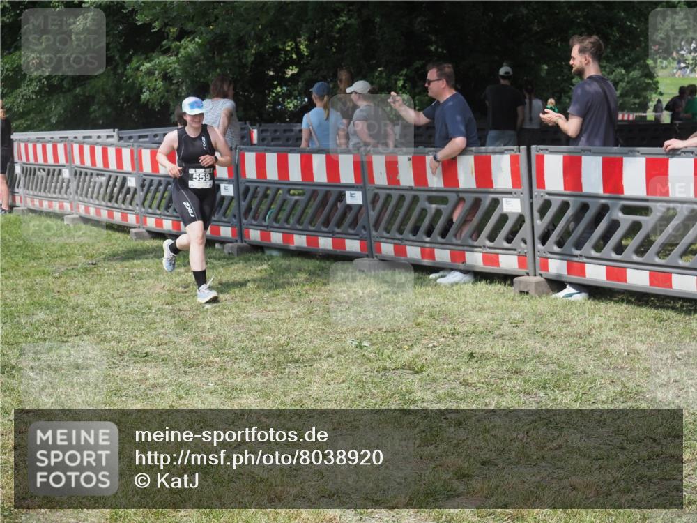 21.06.2025 - 27. Vierlanden-Triathlon KatJ http://msf.ph/oto/8038920 15.06.2025 11:34:27 Schwimmen  meine-sportfotos.de