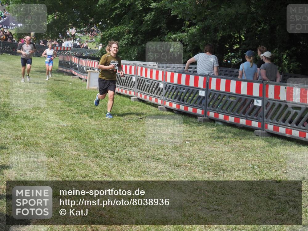 21.06.2025 - 27. Vierlanden-Triathlon KatJ http://msf.ph/oto/8038936 15.06.2025 11:34:33 Schwimmen  meine-sportfotos.de