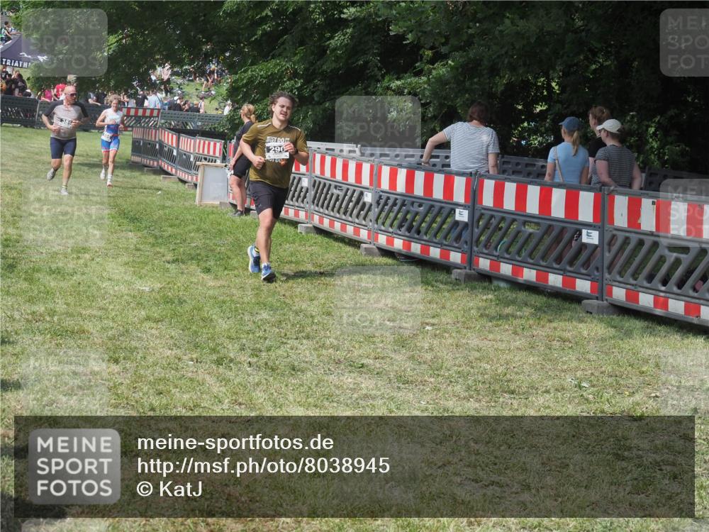 21.06.2025 - 27. Vierlanden-Triathlon KatJ http://msf.ph/oto/8038945 15.06.2025 11:34:33 Schwimmen  meine-sportfotos.de