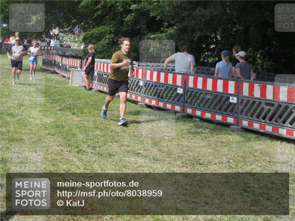 21.06.2025 - 27. Vierlanden-Triathlon KatJ http://msf.ph/oto/8038959 15.06.2025 11:34:33 Schwimmen  meine-sportfotos.de