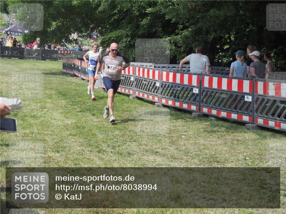 21.06.2025 - 27. Vierlanden-Triathlon KatJ http://msf.ph/oto/8038994 15.06.2025 11:34:36 Schwimmen 893 meine-sportfotos.de