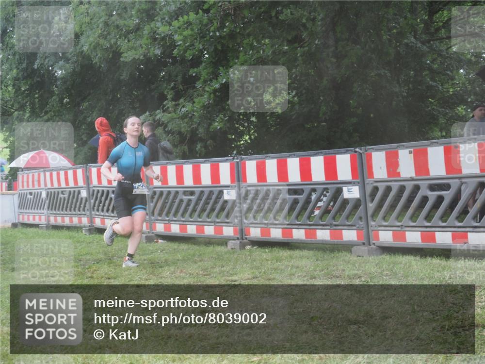 21.06.2025 - 27. Vierlanden-Triathlon KatJ http://msf.ph/oto/8039002 15.06.2025 14:22:15 Ziel 1226, 1259 meine-sportfotos.de