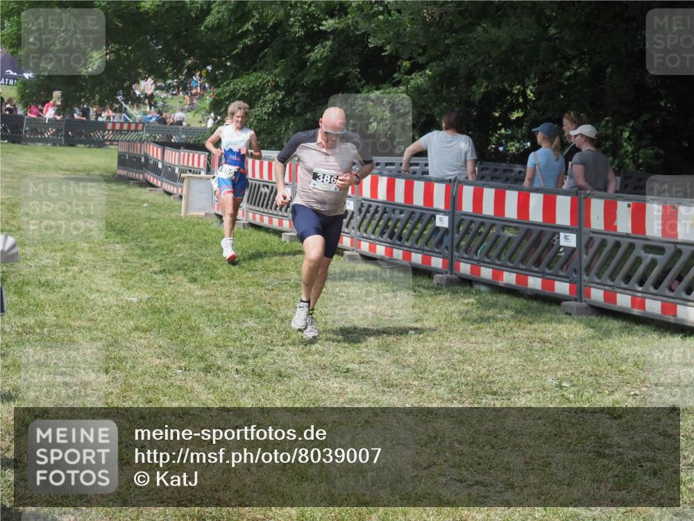 21.06.2025 - 27. Vierlanden-Triathlon KatJ http://msf.ph/oto/8039007 15.06.2025 11:34:37 Schwimmen 893 meine-sportfotos.de