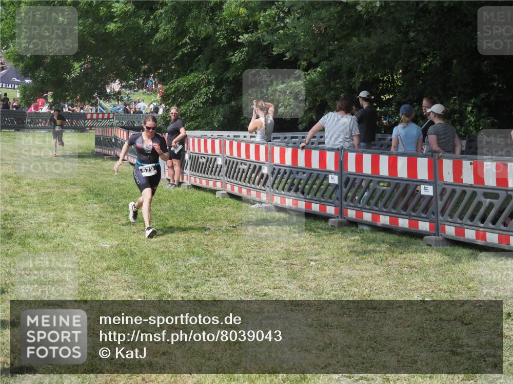 21.06.2025 - 27. Vierlanden-Triathlon KatJ http://msf.ph/oto/8039043 15.06.2025 11:34:53 Schwimmen  meine-sportfotos.de
