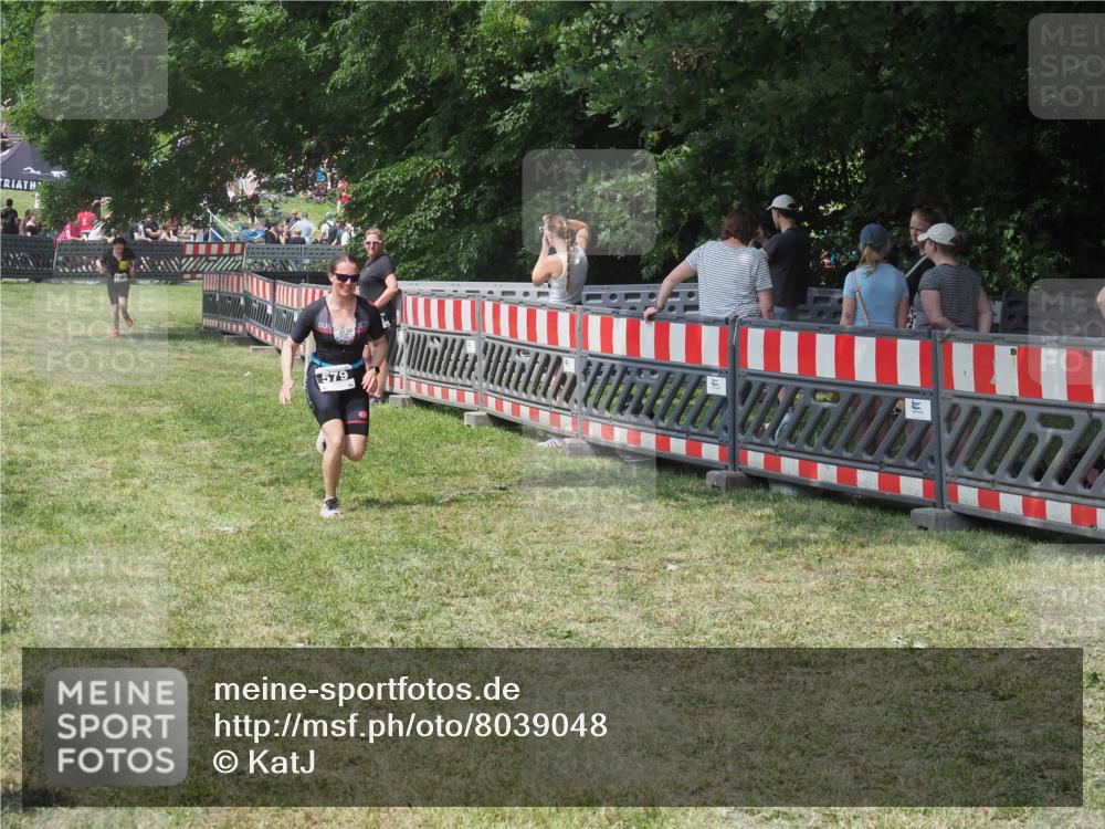 21.06.2025 - 27. Vierlanden-Triathlon KatJ http://msf.ph/oto/8039048 15.06.2025 11:34:53 Schwimmen  meine-sportfotos.de