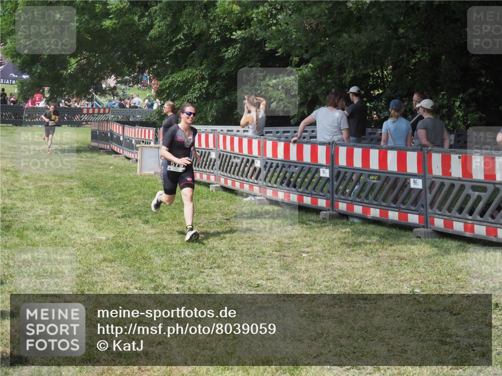 21.06.2025 - 27. Vierlanden-Triathlon KatJ http://msf.ph/oto/8039059 15.06.2025 11:34:54 Schwimmen  meine-sportfotos.de