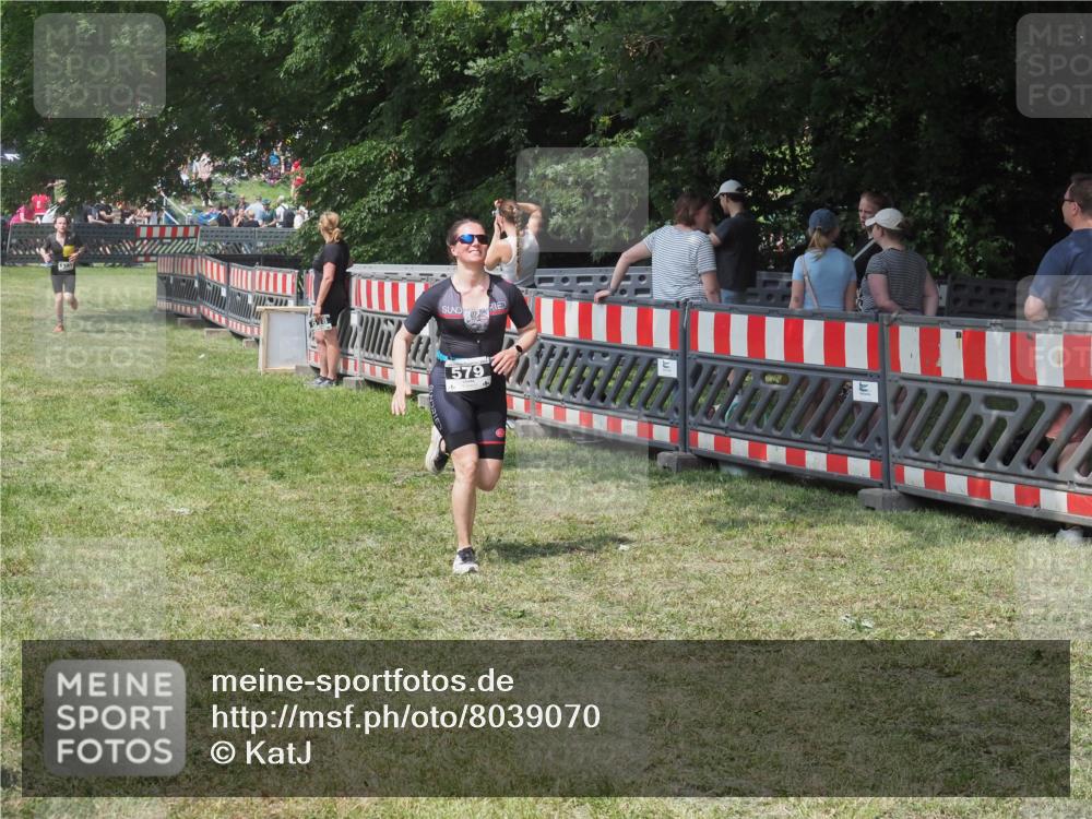 21.06.2025 - 27. Vierlanden-Triathlon KatJ http://msf.ph/oto/8039070 15.06.2025 11:34:54 Schwimmen  meine-sportfotos.de