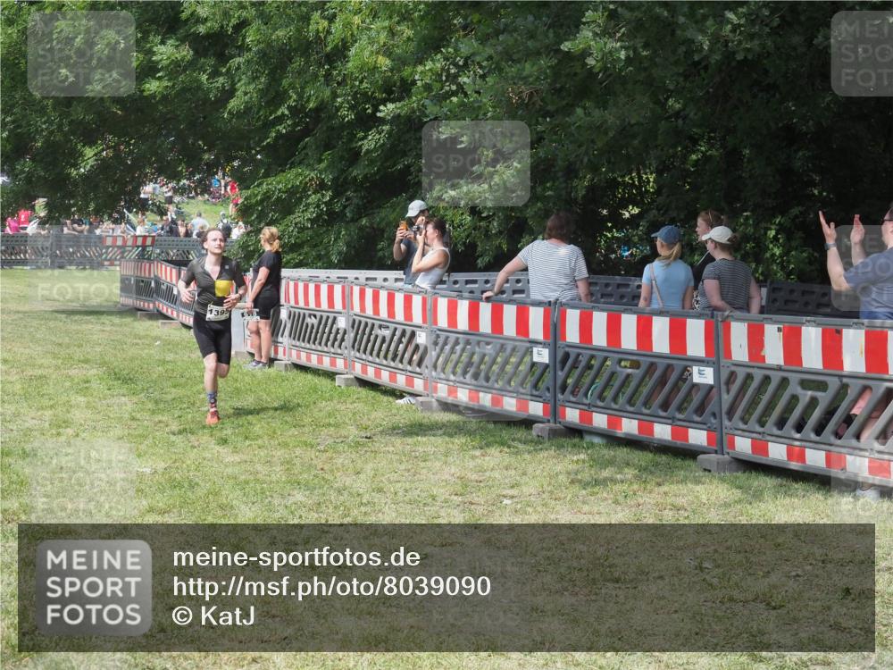 21.06.2025 - 27. Vierlanden-Triathlon KatJ http://msf.ph/oto/8039090 15.06.2025 11:34:57 Schwimmen  meine-sportfotos.de