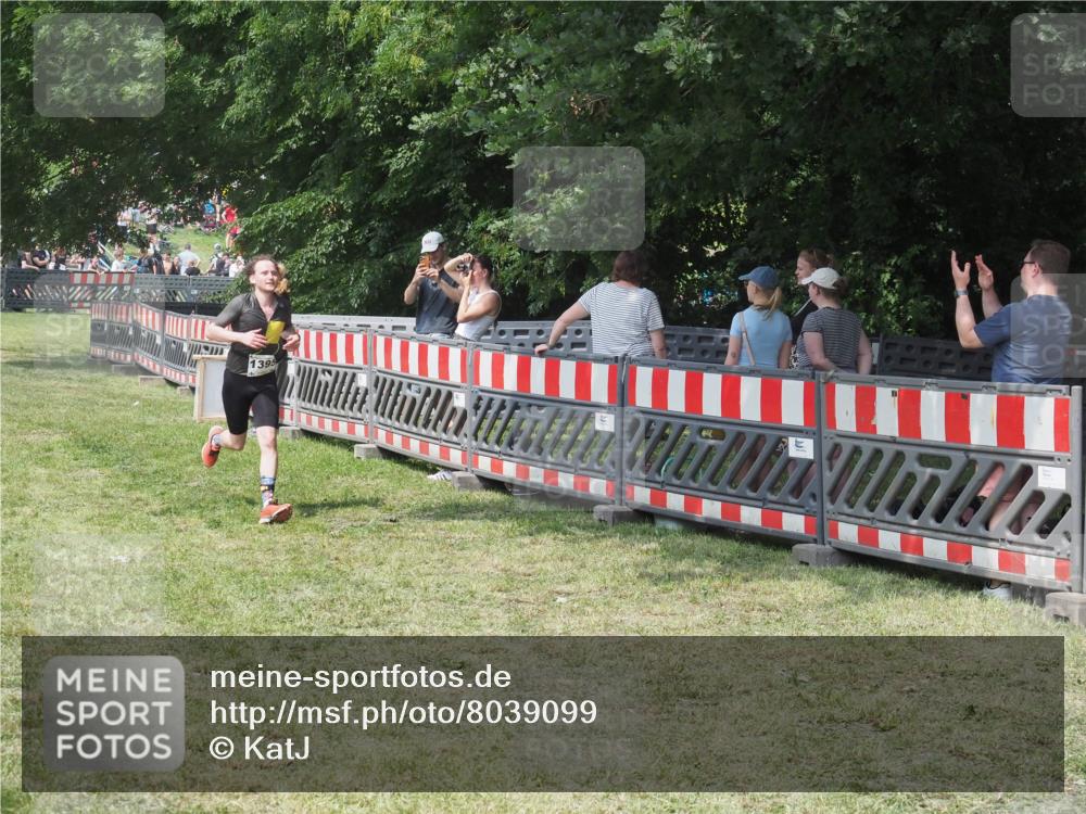 21.06.2025 - 27. Vierlanden-Triathlon KatJ http://msf.ph/oto/8039099 15.06.2025 11:34:58 Schwimmen  meine-sportfotos.de