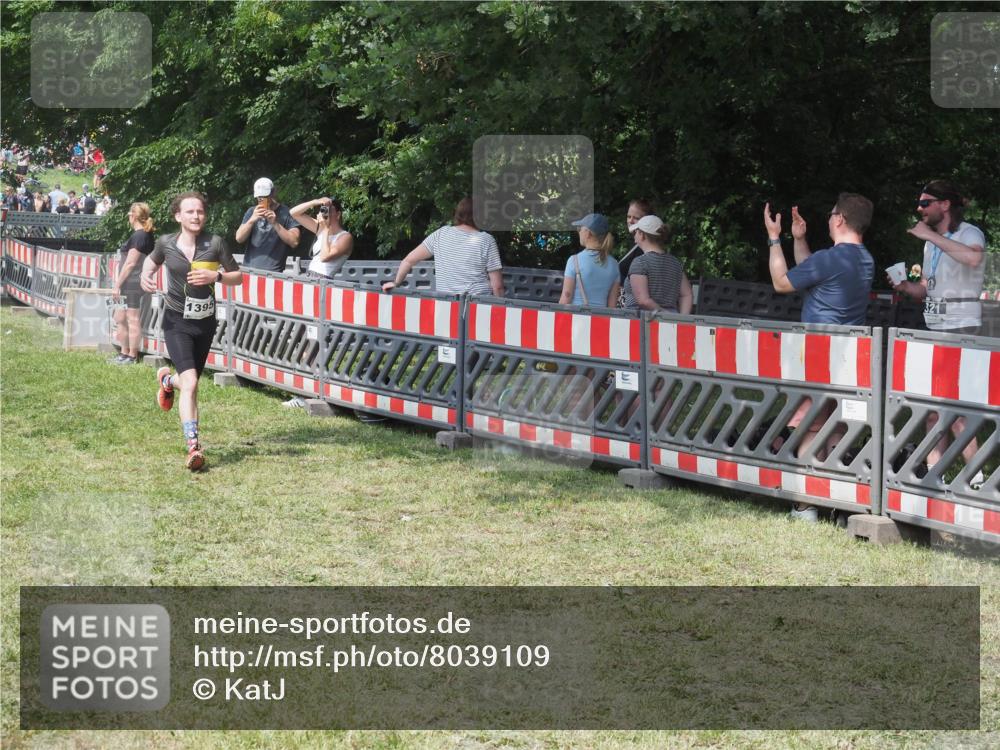 21.06.2025 - 27. Vierlanden-Triathlon KatJ http://msf.ph/oto/8039109 15.06.2025 11:34:58 Schwimmen  meine-sportfotos.de