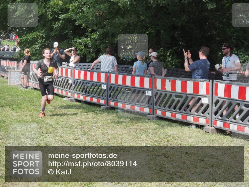 21.06.2025 - 27. Vierlanden-Triathlon KatJ http://msf.ph/oto/8039114 15.06.2025 11:34:58 Schwimmen  meine-sportfotos.de