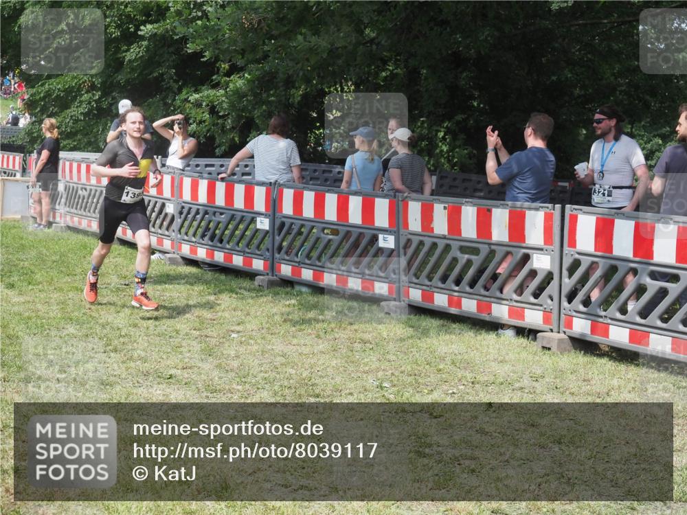 21.06.2025 - 27. Vierlanden-Triathlon KatJ http://msf.ph/oto/8039117 15.06.2025 11:34:58 Schwimmen  meine-sportfotos.de