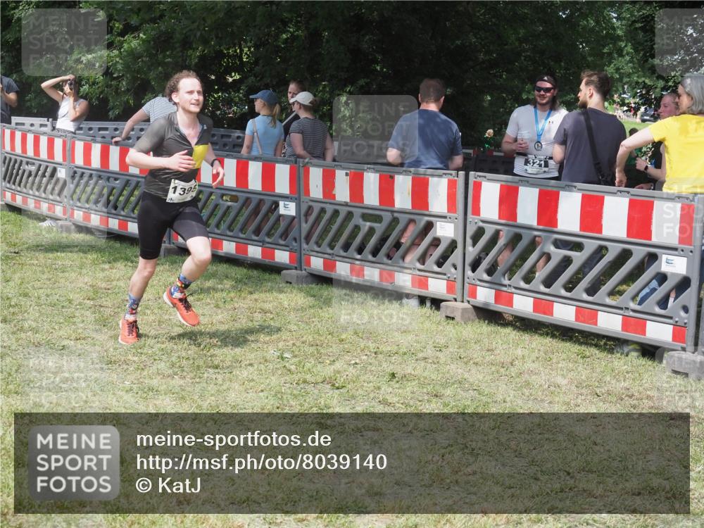 21.06.2025 - 27. Vierlanden-Triathlon KatJ http://msf.ph/oto/8039140 15.06.2025 11:34:59 Schwimmen  meine-sportfotos.de