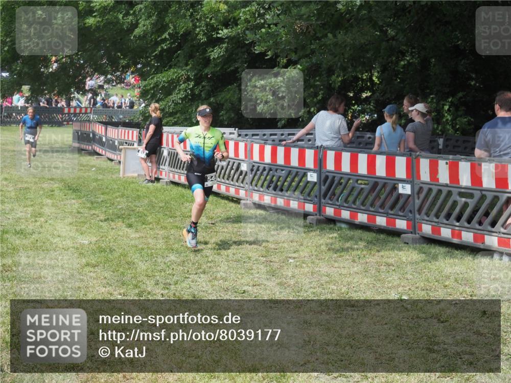 21.06.2025 - 27. Vierlanden-Triathlon KatJ http://msf.ph/oto/8039177 15.06.2025 11:35:19 Schwimmen  meine-sportfotos.de