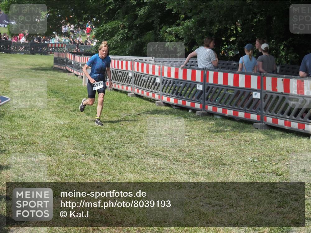 21.06.2025 - 27. Vierlanden-Triathlon KatJ http://msf.ph/oto/8039193 15.06.2025 11:35:23 Schwimmen  meine-sportfotos.de