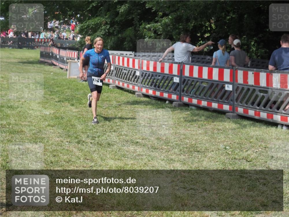 21.06.2025 - 27. Vierlanden-Triathlon KatJ http://msf.ph/oto/8039207 15.06.2025 11:35:24 Schwimmen  meine-sportfotos.de