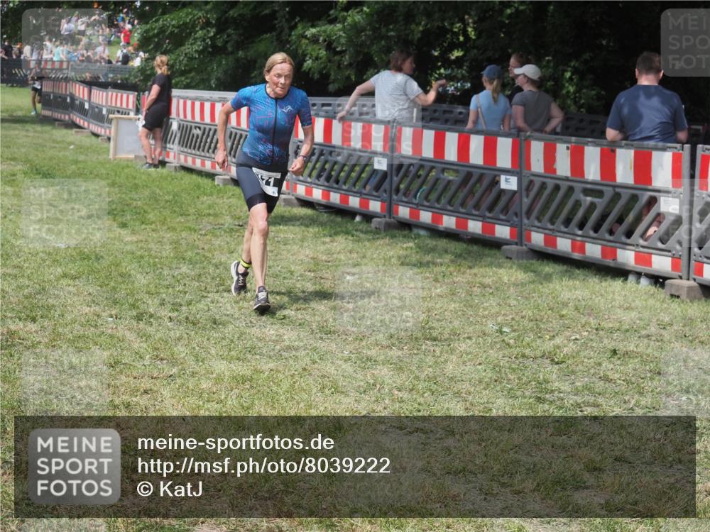 21.06.2025 - 27. Vierlanden-Triathlon KatJ http://msf.ph/oto/8039222 15.06.2025 11:35:24 Schwimmen  meine-sportfotos.de